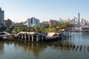  Northwest view of the artificial island park. The amphitheater opening onto the river is easy to recognize  