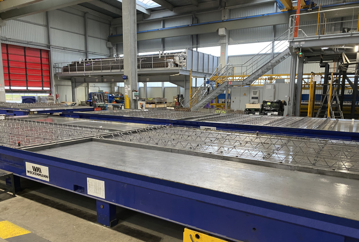 New Hall With Second Pallet Circulation System For Double Wall And Slab