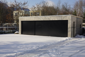  <div class="bildtext_en">Fig.: Garage made of infra-lightweight concrete in 2019 </div> 