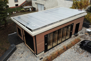  Abb.: Einhausung des Dachabsorbers mit einer Glasfläche 
