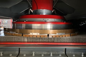  Grinding station with diamond milling segments 