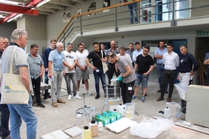  <div class="bildtext_en">A practical demonstration by Sika Deutschland GmbH in the FSS workshop rounded off the program</div> 