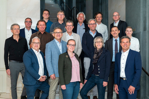  <div class="bildtext_en">At the Syspro general meeting in Berlin: the Executive Board considers itself well-positioned on the road to climate-neutral production</div> 