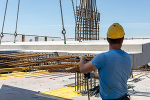  The Schöck Isokorb element ensures the reliable connection of the reinforced-concrete balconies to the building 