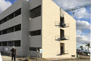  Fig. 10: Concrete blocks for the building envelope of a secondary school in San Pedro de Alcántara (Málaga) – Bloques Barruca 