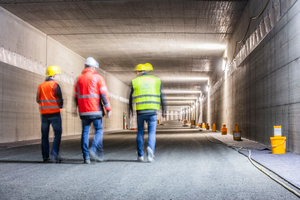  Die farbige Epoxidharz-Dispersion Sikagard-340 WCT ist für die Beschichtung von Tunnelbauwerken geeignet  