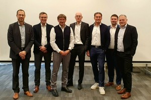  Referenten und Gastgeber des Syspro-Forums 2022: Dr. Karsten Pfeffer, Unidome; Prof. Christian Glock, TU Kaiserslautern; Prof. Andreas Holm, FIW München; Dr. Thomas Kranzler, Syspro-Geschäftsführer; Matthias Schurig, Vorstandsvorsitzender Syspro; Dipl-Ing. Matthias Tietze, kaufmännischer Geschäftsführer bei C³ – Carbon Concrete Composite; Dipl.-Ing. Alexander Barnaš, Kirchdorfer Fertigteilholding (v. l. n. r.)  