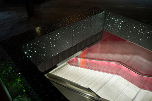  An den Aufgängen sind BetoShellSiut-Lichtbetonplatten von Hering – mit einer aufwendig geschliffenen Oberfläche in der Farbe „Charcoal“ – montiert 