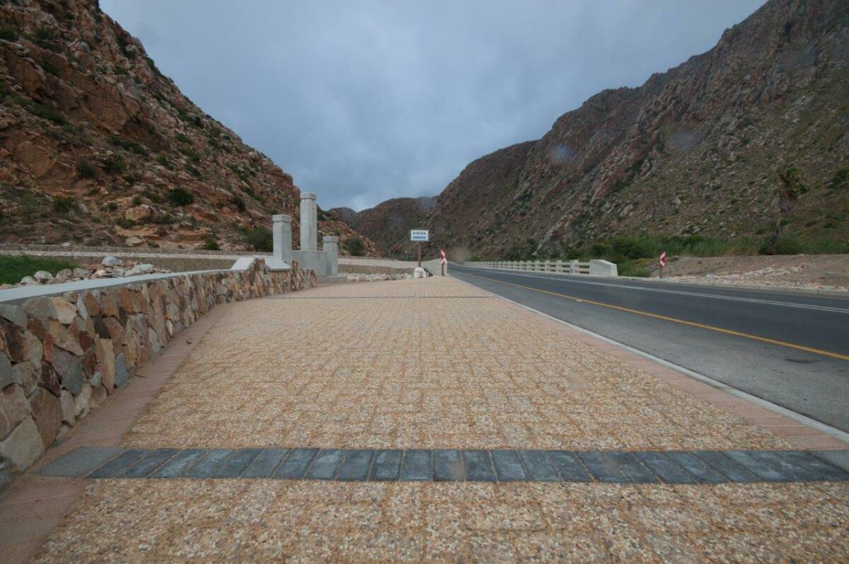 Exposed aggregate pavers beautify Ashton, Cogmanskloof and Montagu ...