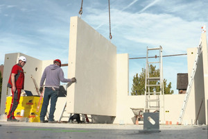  Abb. 1: Recyclinghaus mit Innenwänden aus 100 % Natursteinersatz 