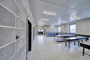  The walls and floor slabs retain their optical concrete appearance 