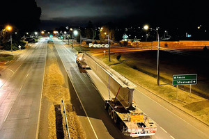  Transport der Brückenträger in der chilenischen Provinz Concepción  
