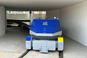  Vollert engineers opted for a VLEX 20 road-rail robot 