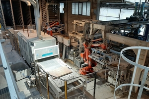  At customer Favaro1 in Zero Blanco (Italy), the task was to build a dry side that does not include robots but can still operate the ageing system 