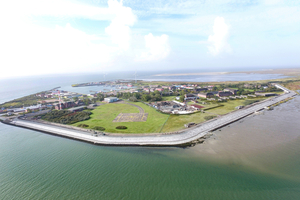  Aerial view of the „Black Dike“ of Borkum 