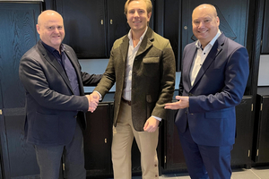  Lutz Pfleger (left) handed over the management of Avermann to Timo Steinhauer on November 1, with CEO Stephan Bocken to his right 