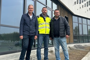  Bernd Hahn (Managing Director of AJF), Hubert Anglhuber (Stangl Technical Plant Manager) and Thomas Blendowski (Stangl Executive Board, from left to right)  