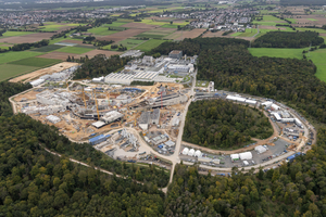  Am GSI Helmholtzzentrum für Schwerionenforschung in Darmstadt entsteht auf rund 15 Hektar das neue Teilchenbeschleunigerzentrum FAIR 