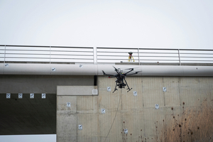  Abb. 1: Bauwerkprüfung mittels Drohnenflug 