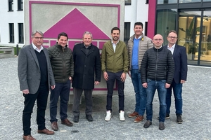  After signing the contract (from left): Christian Drössler, Robert Fuchs, Reinhard Fuchs, Michael Novotny, Conrad Fuchs, Frank Bleuel and Michael Stahl  