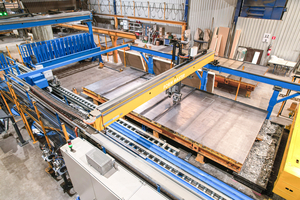  Der Schalungs- und Entschalroboter Form Master setzt und entnimmt die Schalungen vollautomatisch und genau nach CAD-Vorgaben  