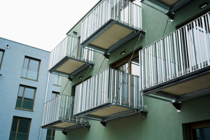  The thin balcony slabs gives the façade an elegant appearance 
