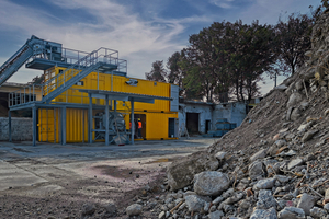  The pilot plant from Sika consists of four modules, the size of an overseas container, as well as an upstream conveyor system and a downstream sieve module  