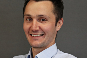  Tobias SchackPostdoktorand und Leiter der Arbeitsgruppe “Betontechnologie” am Institut für Baustoffe der Leibniz Universität Hannover. Er studierte Bau- und Umweltingenieurwesen und promovierte an der Leibniz Universität Hannover. Seine Forschungsschwerpunkte sind die Digitalisierung der Betontechnologie sowie die Entwicklung nachhaltiger und ressourceneffizienter Betone. 