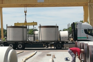  …to the construction site in the middle of Paris took place with the pipes standing upright “Eye to the Sky” 