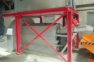  Fig. 1: Flotmat 04 with vibrating conveyer  
