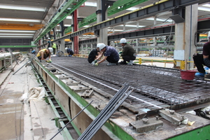  Team work: Employees of Shanghai Citi Raise prepare the reinforcement  