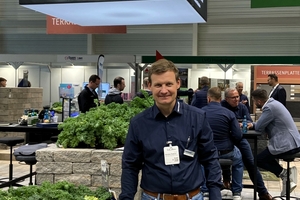  Christian Diephaus mit dem schlanken, schalungsglatten L-Stein 