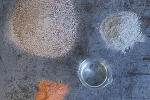  Die Mischungen wurden aus calcinierten Tonen (Pariser Mergel, Frankfurter Ton und London Clay), Natursand, Zement und Wasser hergestellt 