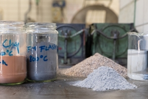  Im Forschungsprojekt TOFFEE wurde untersucht, ob sich Aushubmaterial von Tunnelarbeiten als Zusatzstoff in Betonen eignet 