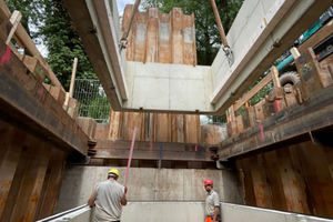  Placing of the last manhole precast element on the MultiElast waterproofing 