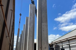  Precast concrete columns being lowered into position 