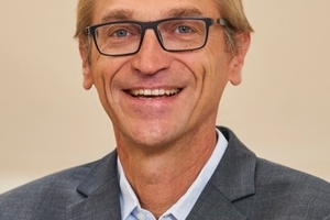  Prof. Dr. rer. nat. Christian Schweigler; 
Hochschule München
Christian.schweigler@hm.edu 