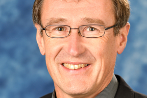  Dipl.-Bau-Ing. Stefan Heeß; 
Dyckerhoff GmbH, Wiesbaden
stefan.heess@dyckerhoff.com 