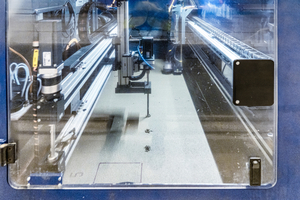  The SmartJet plotter is equipped with an additional drilling unit complementing the printing system  