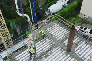  Assembly at the sites without supports takes place with in-situ concrete and optional additional reinforcement 