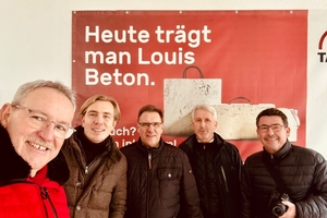  Left picture: Managing Director Volker Weidemann (BEFER TAT) recently welcomed Timo Steinhauer and Rainer Holtgrefe (Avermann) as well as Jens Maurus and Silvio Schade (BFT, left to right) to Halberstadt and guided his guests through the new factory 