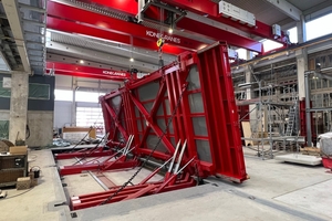  Clearly visible “false floor” in the factory building 