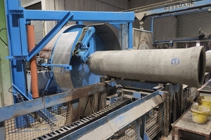  After almost 30 years, the Harzer Betonwarenwerke has its old machine replaced by a ControCirc of Messmann 