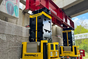  Positioning the Enerpac JS-250 under the bridge deck  