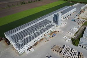  The Berglern plant is another one of the four Rohrdorfer plants being awarded with the CSC sustainability certificate; here the view to the factory building roof with PV system 