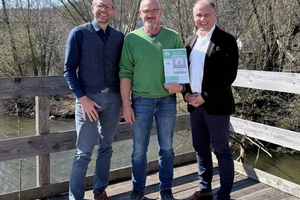  The Dollnstein site can also get excited about the CSC certificate in silver: Stefan Reischl, Technical Manager of the Precast Division, Udo Worsch, Production Manager at the Dollnstein plant, and Manfred Platzer, Manager of the Precast Division at Rohrdorfer (from left to right) 