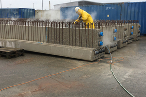  For manufacturing prestressed concrete beams for the cover in front of the Altona Tunnel entrance, Sika Crackstop Fiber was used to meet the requirements of fire protection 
