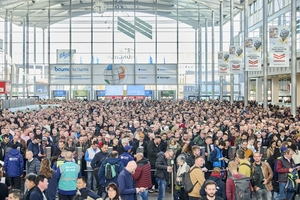  With around 600,000 visitors from more than 200 countries and 3,601 exhibitors from 57 nations (current figures from Messe München for 2025), bauma is the largest trade fair in the world 