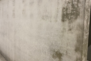  Fig. 1a+b: Comparison of a concrete element with insufficiently cleaned formwork and improperly applied release agent (left) – and a concrete element with properly cleaned formwork and subsequently applied release agent (right) 