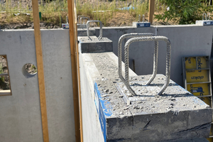 Schöck Sconnex type W is embedded when filling the walls with in-situ concrete  